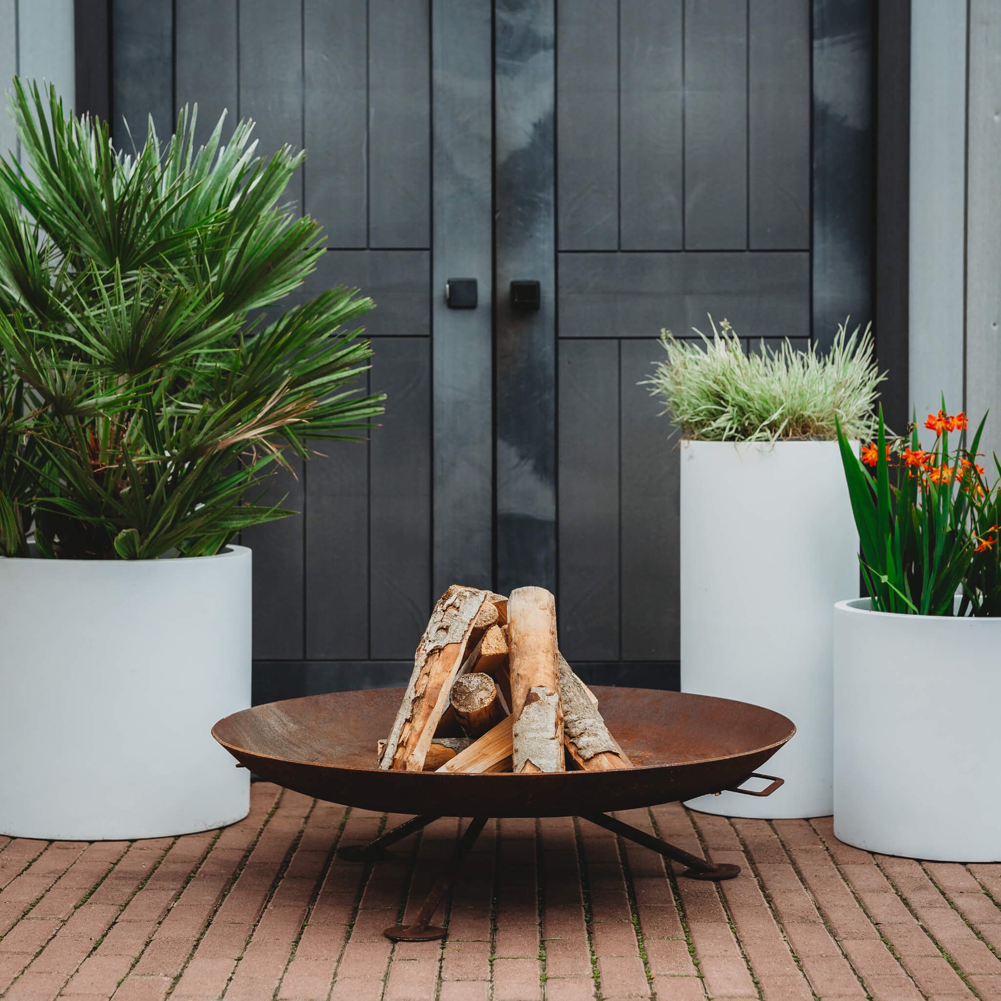 Grill Symbol - Corten Steel Fire Pit Alta XL, ø 90 cm - Timeout Gardens